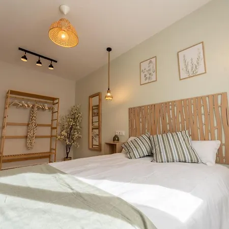 Apartment La Calzada By Urbanhosting