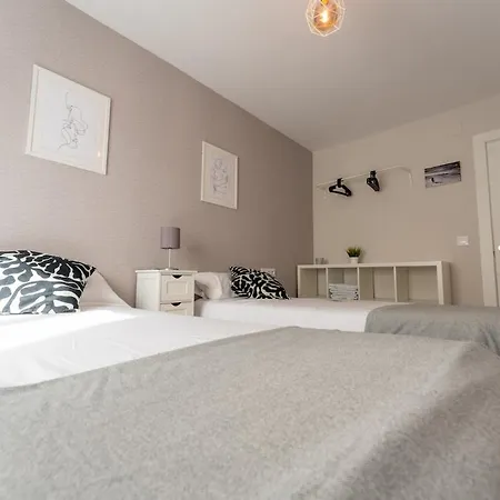 La Calzada By Urbanhosting Apartment Santander